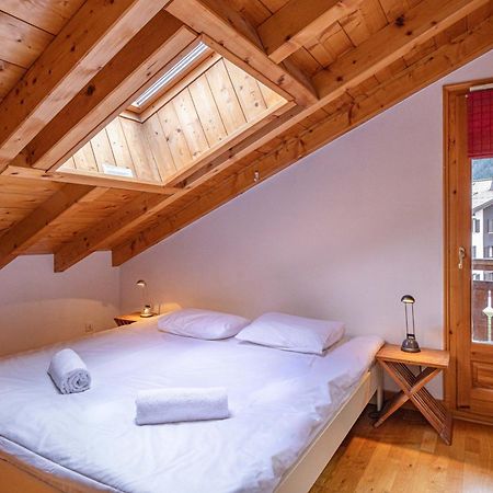 Apartment Capucin - A 3 Bedroom Chamonix Mountain Loft Extérieur photo