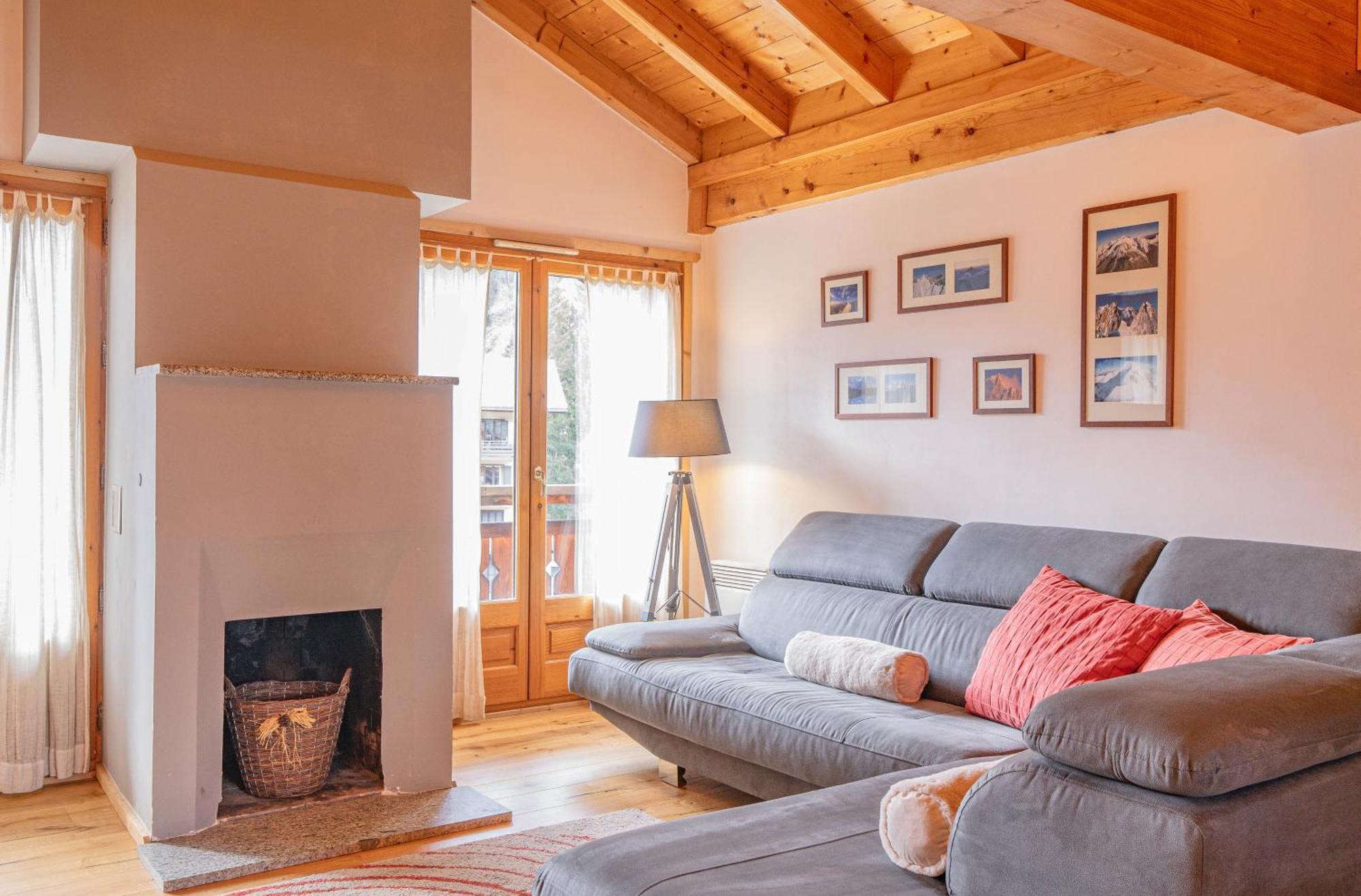 Apartment Capucin - A 3 Bedroom Chamonix Mountain Loft Extérieur photo