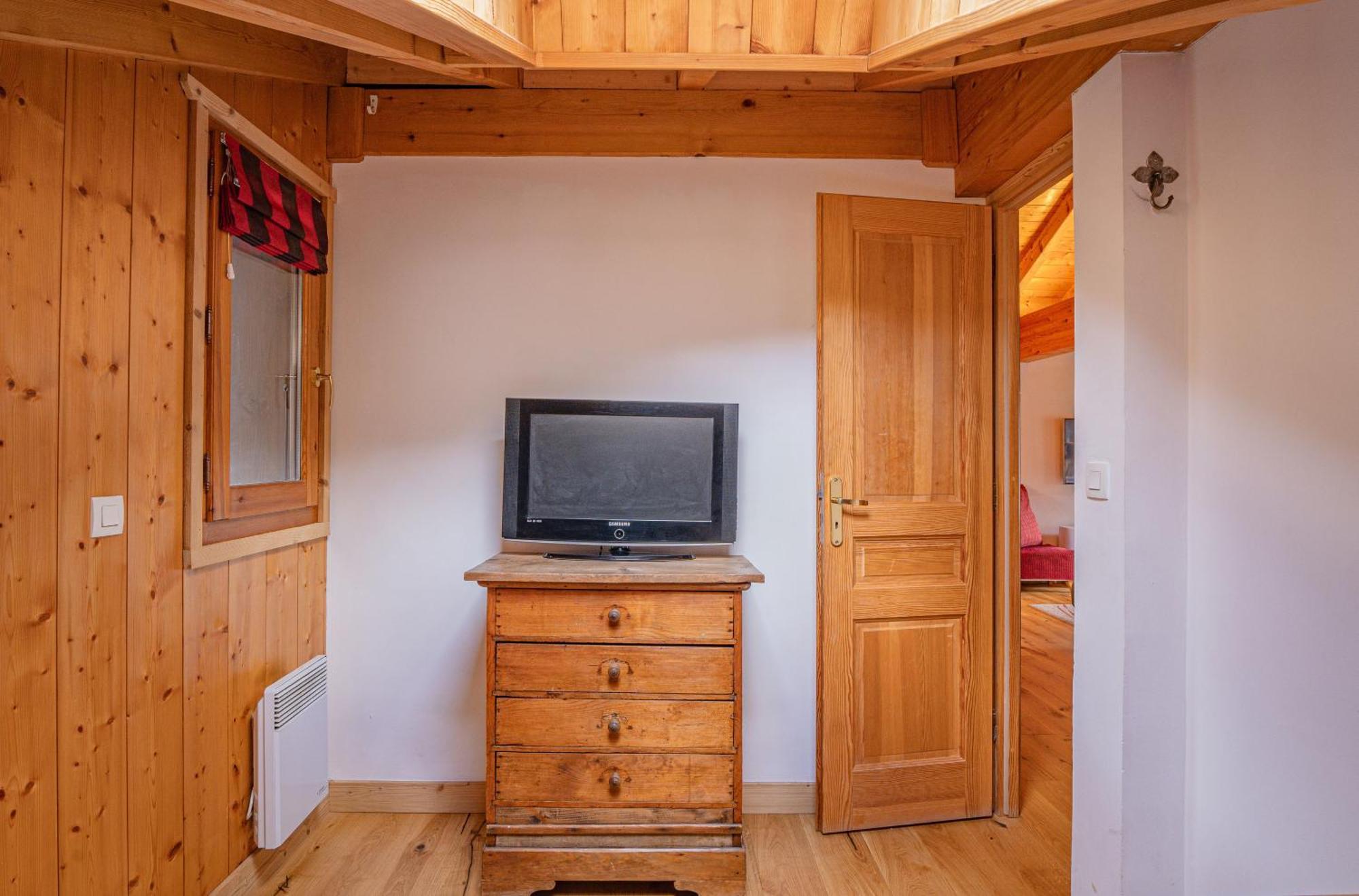 Apartment Capucin - A 3 Bedroom Chamonix Mountain Loft Extérieur photo