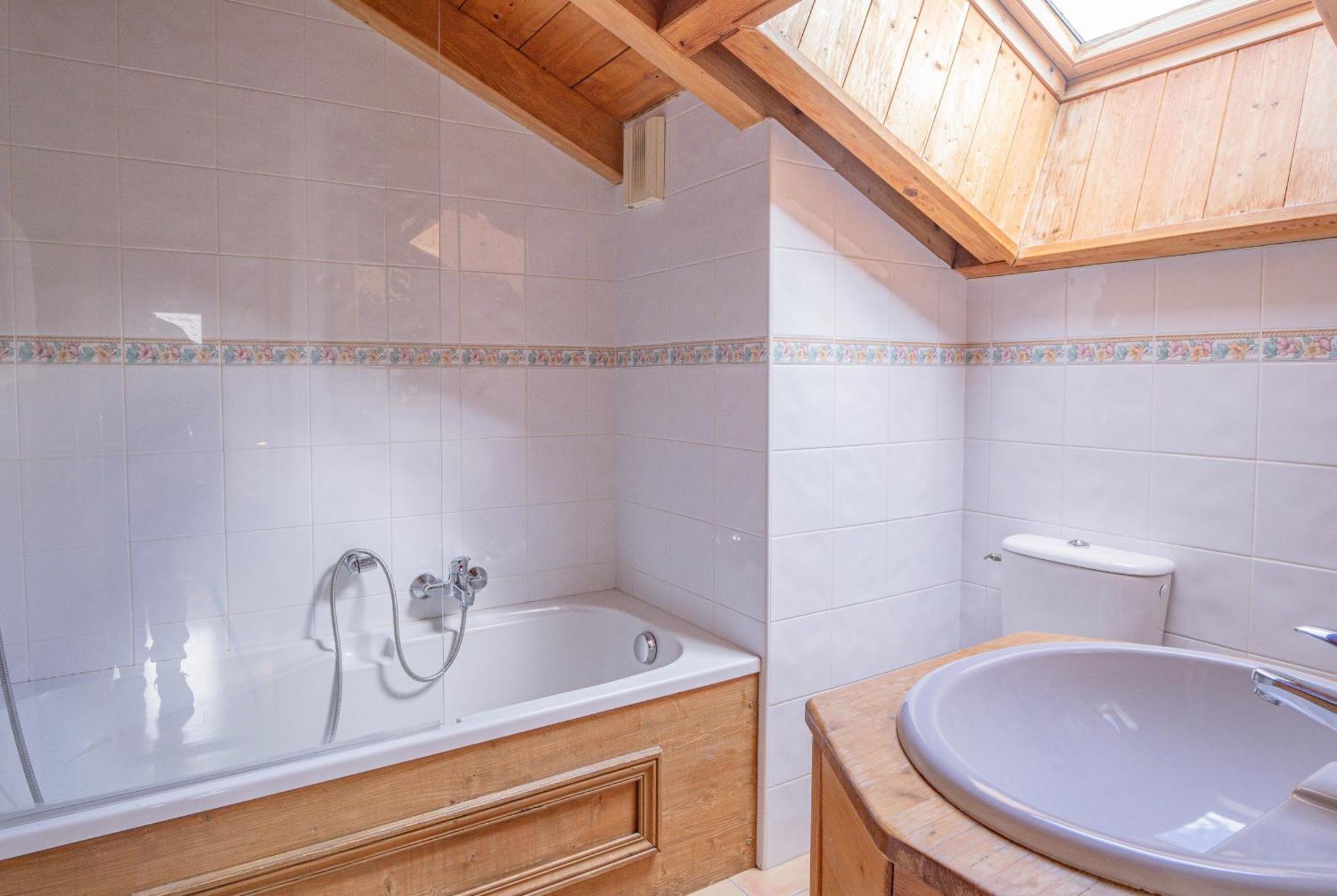 Apartment Capucin - A 3 Bedroom Chamonix Mountain Loft Extérieur photo