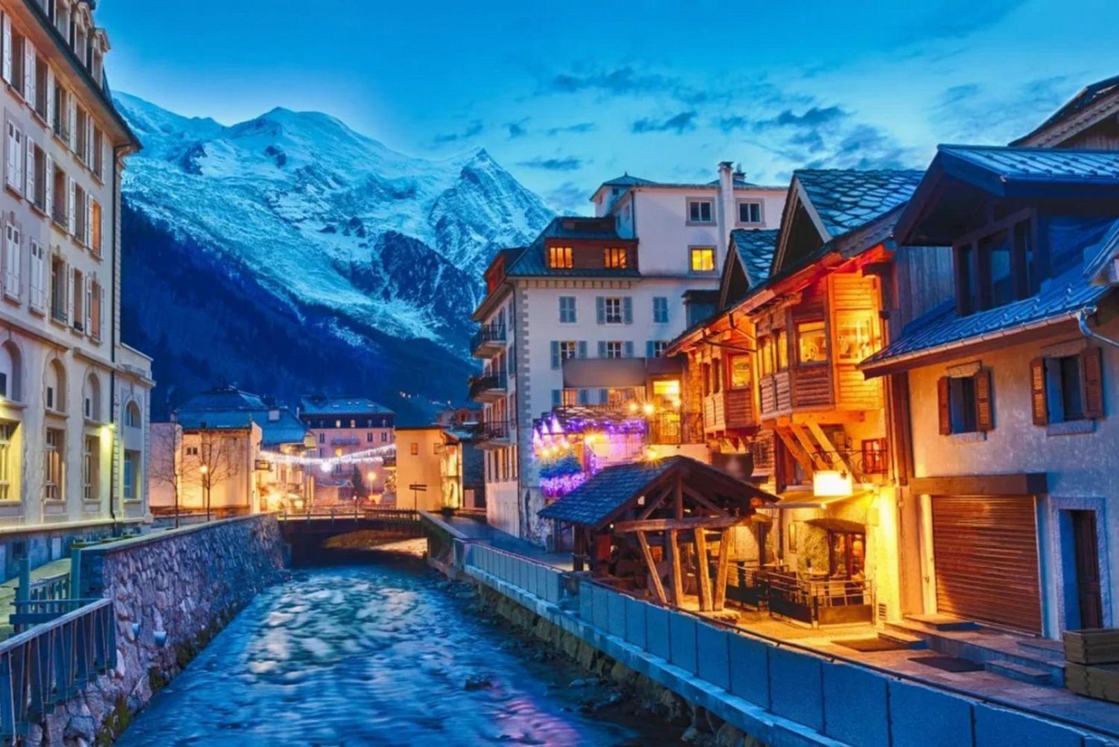 Apartment Capucin - A 3 Bedroom Chamonix Mountain Loft Extérieur photo