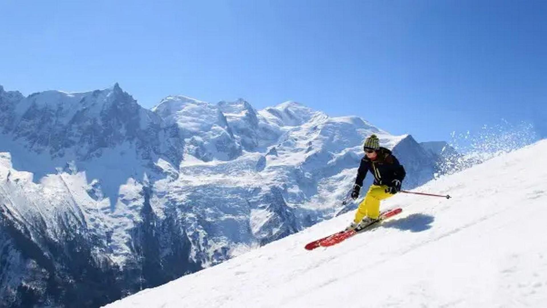 Apartment Capucin - A 3 Bedroom Chamonix Mountain Loft Extérieur photo