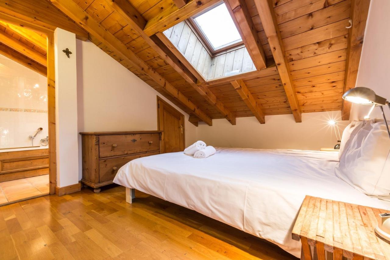 Apartment Capucin - A 3 Bedroom Chamonix Mountain Loft Extérieur photo