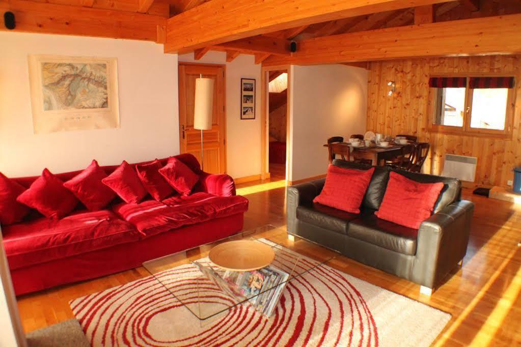 Apartment Capucin - A 3 Bedroom Chamonix Mountain Loft Extérieur photo