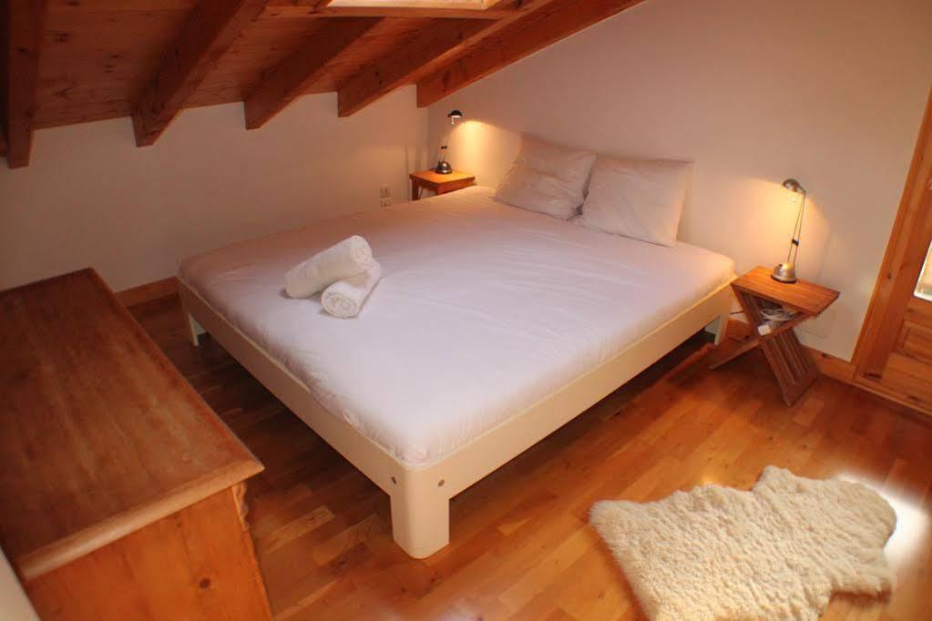 Apartment Capucin - A 3 Bedroom Chamonix Mountain Loft Extérieur photo