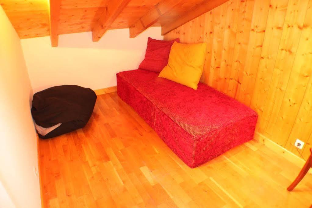Apartment Capucin - A 3 Bedroom Chamonix Mountain Loft Extérieur photo
