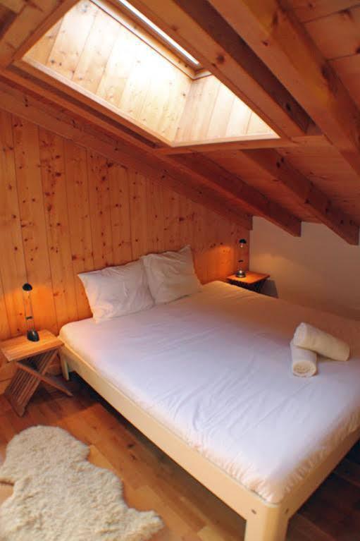 Apartment Capucin - A 3 Bedroom Chamonix Mountain Loft Extérieur photo