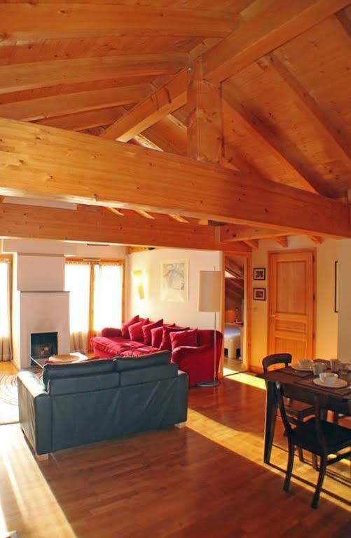 Apartment Capucin - A 3 Bedroom Chamonix Mountain Loft Extérieur photo