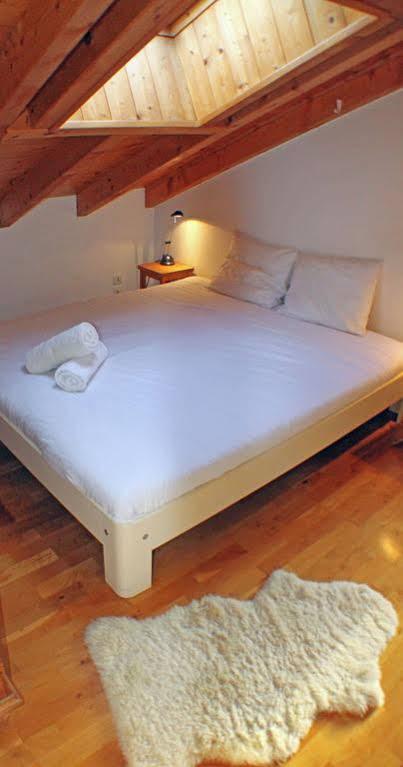 Apartment Capucin - A 3 Bedroom Chamonix Mountain Loft Extérieur photo
